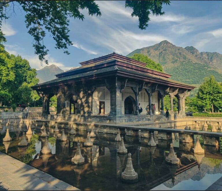 Kashmir Tour 7 Days 6 Nights Package