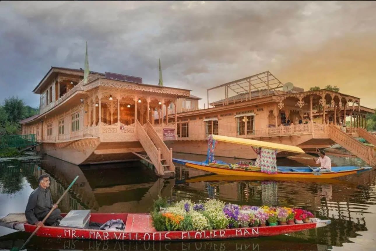 Kashmir Tour 5 Days 4 Nights Package